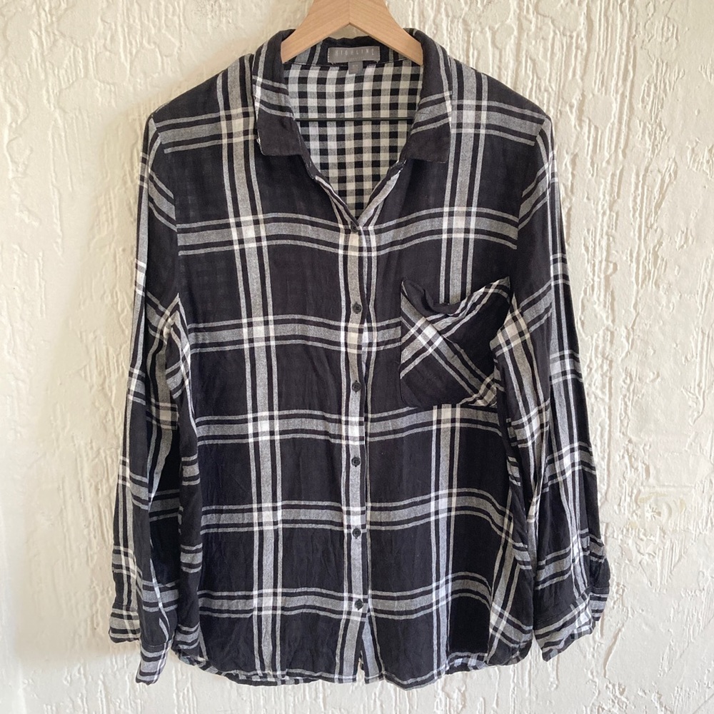 Highline Black, White and Gray Plaid Long Sleeve Button Down Shirt Size Medium